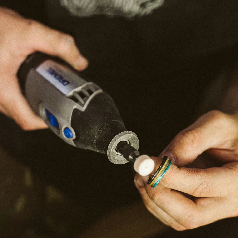 Skateboard ring - Black wood & silver | Boardthing - BoardThing