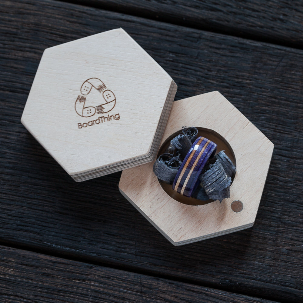 Skateboard ring - wood & silver - black - violet - BoardThing