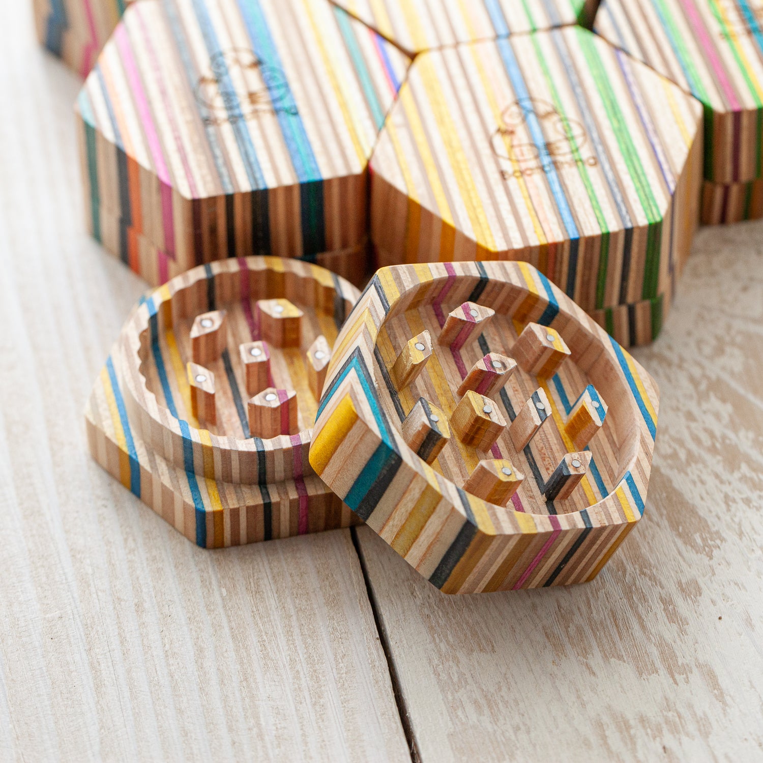 Recycled skateboard herbs hexagonal grinder (multicolor) - BoardThing