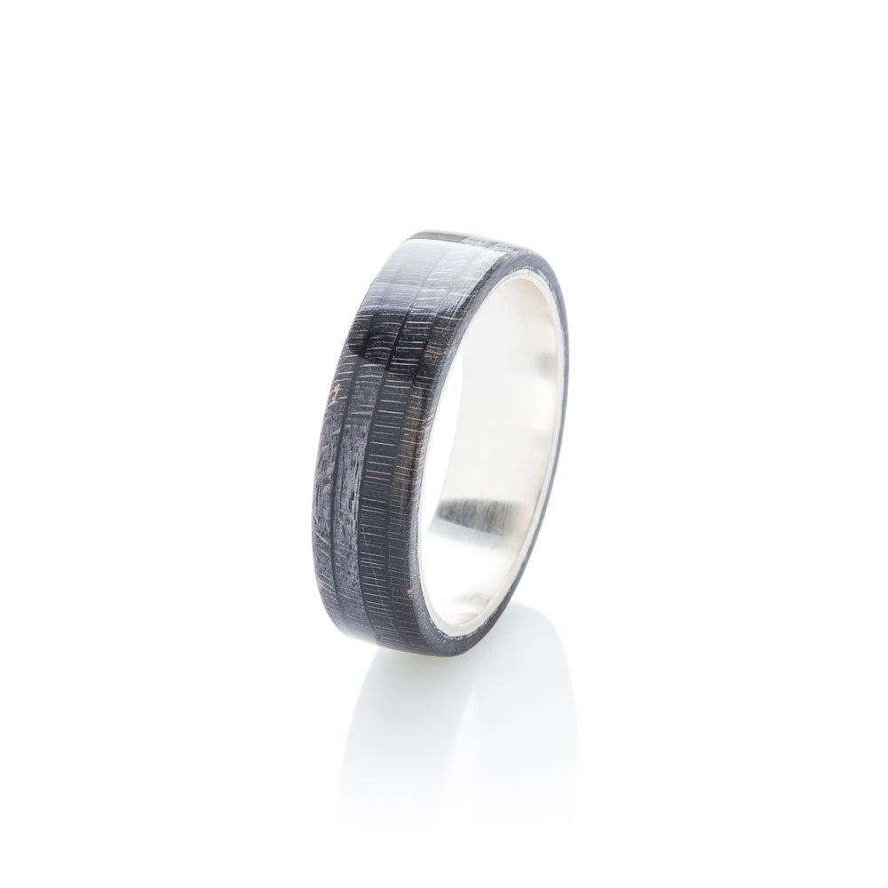 Skateboard ring - Black wood & silver | Boardthing - BoardThing